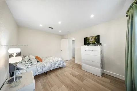 17931 NW 85th Avenue Hialeah FL 33015