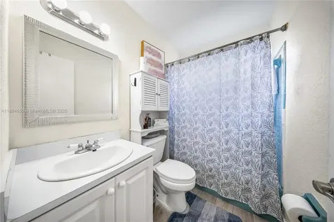17931 NW 85th Avenue Hialeah FL 33015
