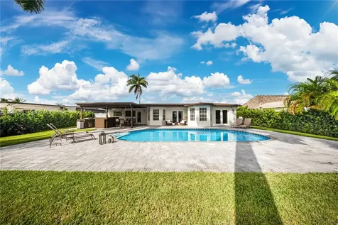 17931 NW 85th Avenue Hialeah FL 33015