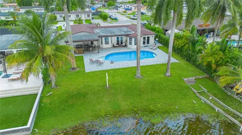 17931 NW 85th Avenue Hialeah FL 33015