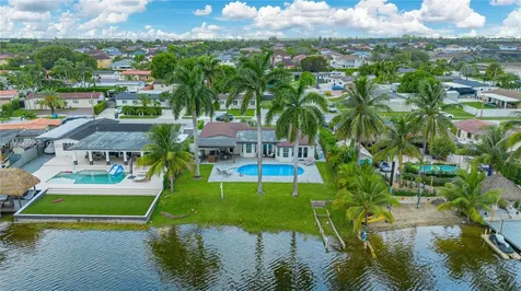 17931 NW 85th Avenue Hialeah FL 33015