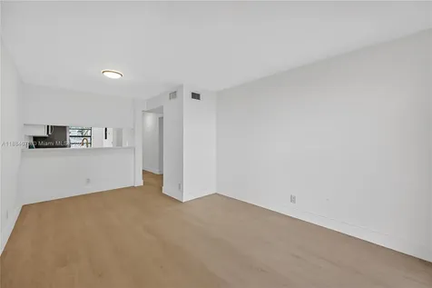 4198 Lakeside Drive Tamarac FL 33319