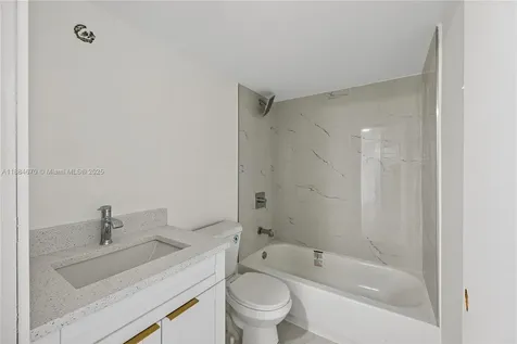 4198 Lakeside Drive Tamarac FL 33319