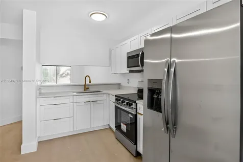 4198 Lakeside Drive Tamarac FL 33319