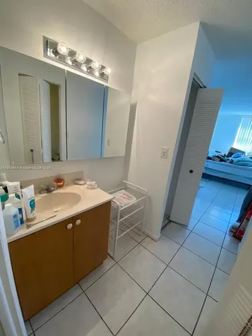Miami Beach FL 33141