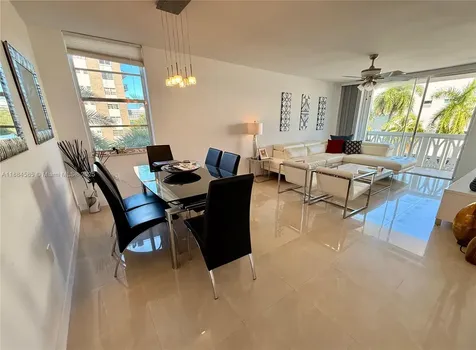 4142 N Jefferson Avenue Miami Beach FL 33140