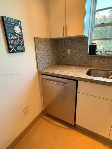 4142 N Jefferson Avenue Miami Beach FL 33140