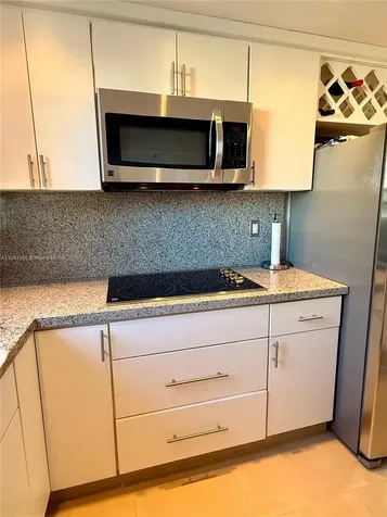 4142 N Jefferson Avenue Miami Beach FL 33140