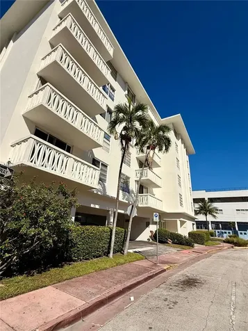 4142 N Jefferson Avenue Miami Beach FL 33140