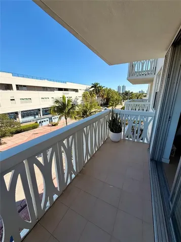 4142 N Jefferson Avenue Miami Beach FL 33140