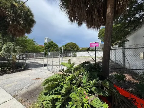 201 SE 2nd Avenue Miami FL 33131