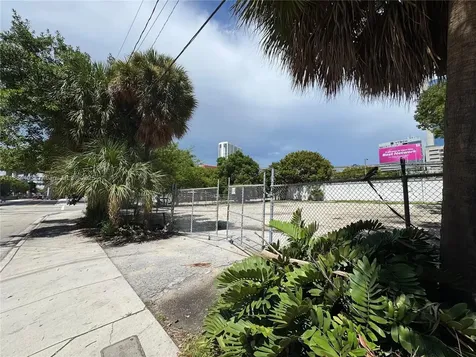 201 SE 2nd Avenue Miami FL 33131