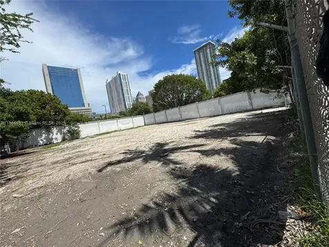 201 SE 2nd Avenue Miami FL 33131