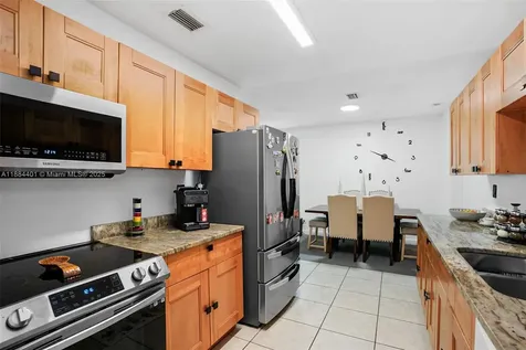 621 SW 50th Terrace Margate FL 33068