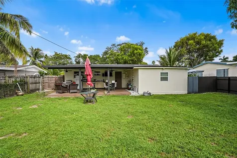621 SW 50th Terrace Margate FL 33068