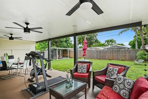 621 SW 50th Terrace Margate FL 33068