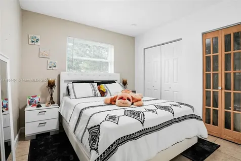 621 SW 50th Terrace Margate FL 33068