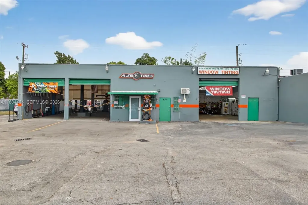 449 E Okeechobee Road Hialeah FL 33010