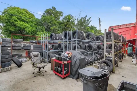 449 E Okeechobee Road Hialeah FL 33010