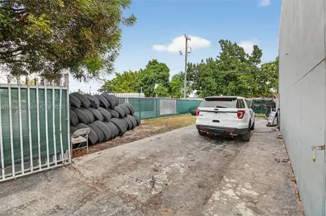449 E Okeechobee Road Hialeah FL 33010