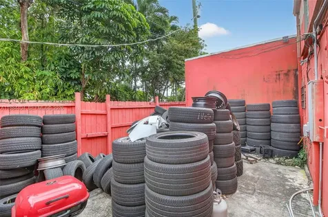 449 E Okeechobee Road Hialeah FL 33010