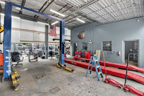 449 E Okeechobee Road Hialeah FL 33010