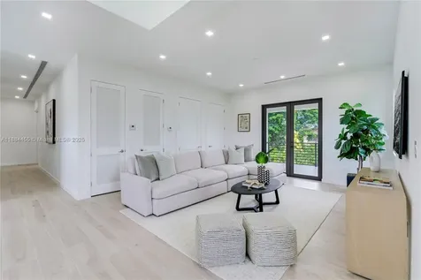 6401 SW 84th Street Miami FL 33143