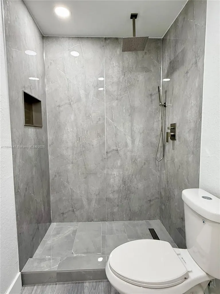 2850 NW 12th Court Fort Lauderdale FL 33311