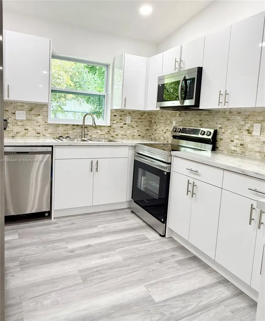 2850 NW 12th Court Fort Lauderdale FL 33311