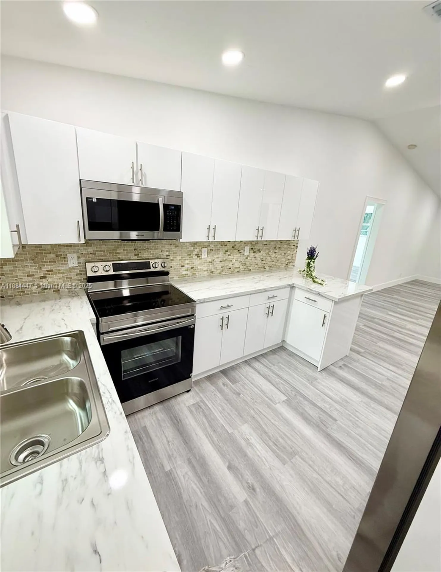 2850 NW 12th Court Fort Lauderdale FL 33311