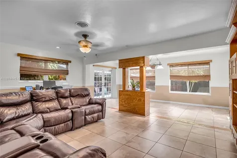 421 SW 64th Way Pembroke Pines FL 33023