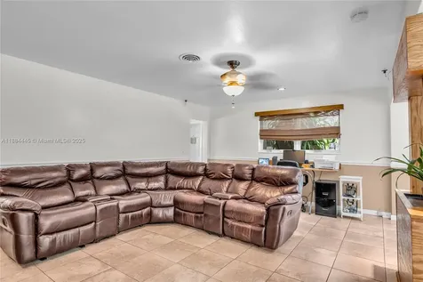 421 SW 64th Way Pembroke Pines FL 33023