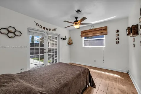 421 SW 64th Way Pembroke Pines FL 33023