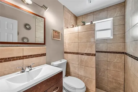 421 SW 64th Way Pembroke Pines FL 33023
