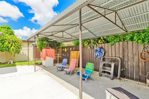 421 SW 64th Way Pembroke Pines FL 33023