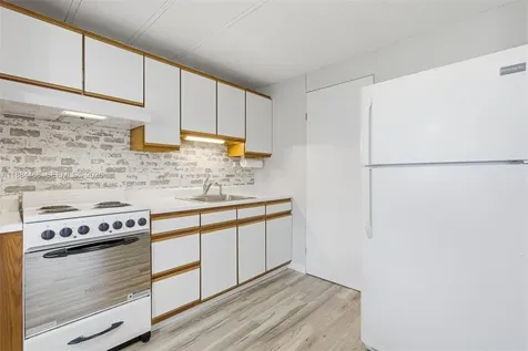5720 Lakeshore Drive Dania Beach FL 33312