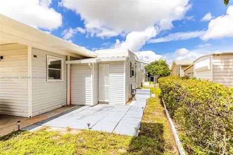 5720 Lakeshore Drive Dania Beach FL 33312