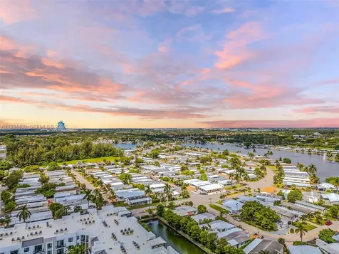 5720 Lakeshore Drive Dania Beach FL 33312