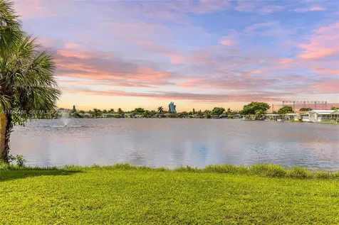 5720 Lakeshore Drive Dania Beach FL 33312
