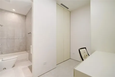 18501 Collins Avenue Sunny Isles Beach FL 33160