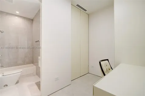 18501 Collins Avenue Sunny Isles Beach FL 33160