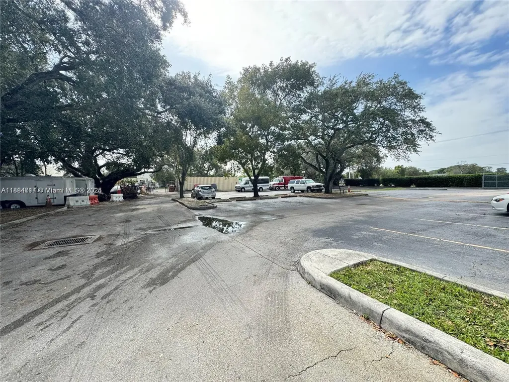 2870 Stirling Road Hollywood FL 33020