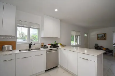 830 NW 19th Terrace Fort Lauderdale FL 33311