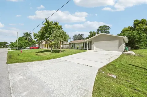 1581 SE Coply Street Port St. Lucie FL 34983
