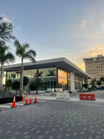 1006 E Hallandale Beach Boulevard Hallandale Beach FL 33009
