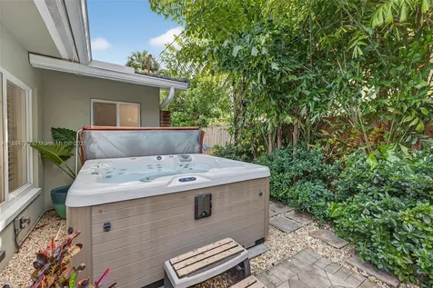 2833 NW 10th Avenue Wilton Manors FL 33311