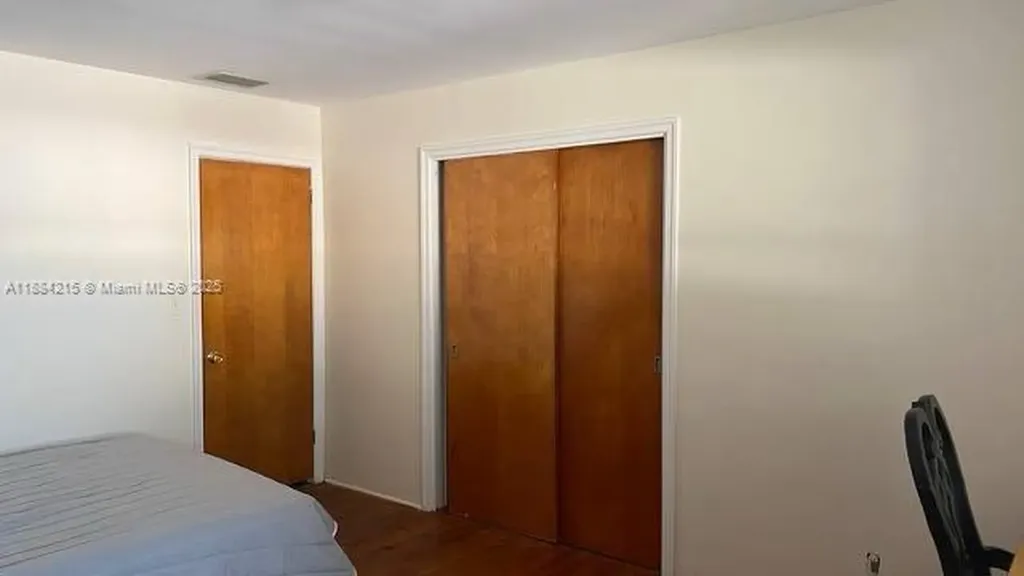 1843 Wiley Street Hollywood FL 33020