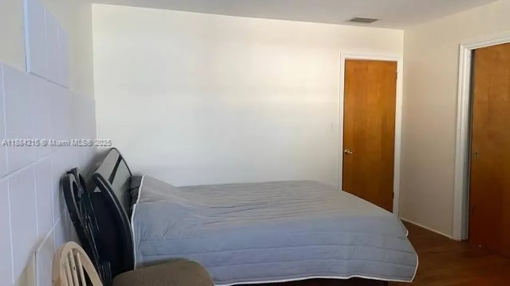 1843 Wiley Street Hollywood FL 33020