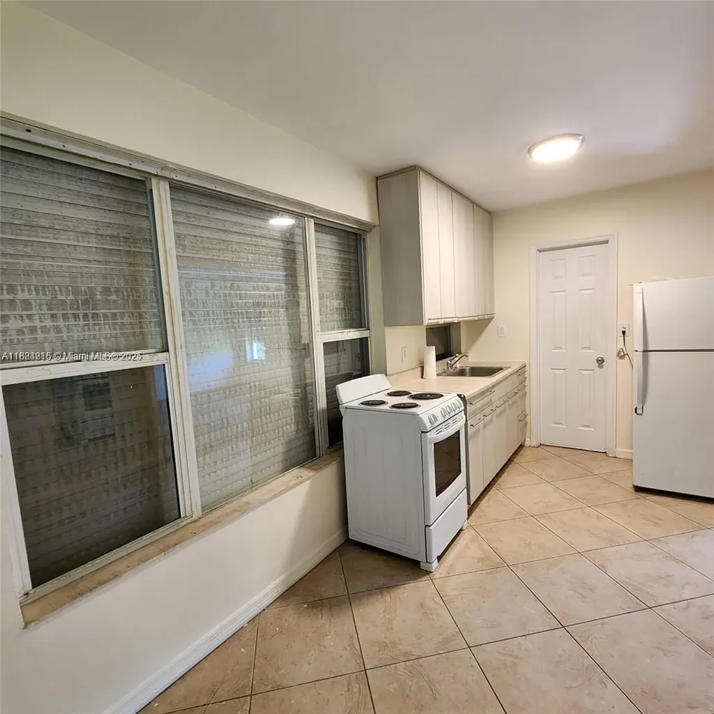 1843 Wiley Street Hollywood FL 33020