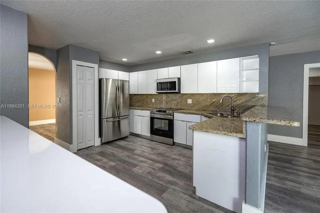 15981 SW 54th Terrace Miami FL 33185